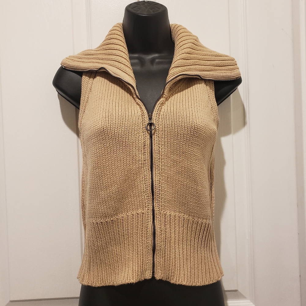 Moda International sweater vest size small